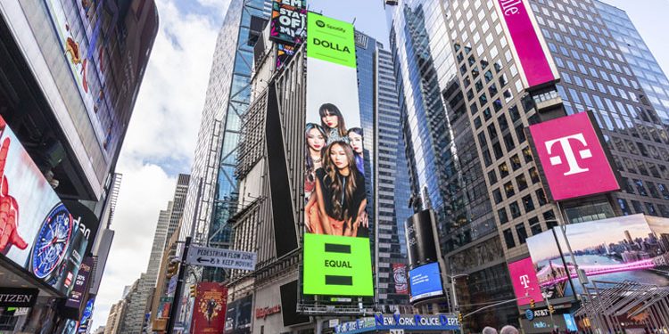 Dolla Artis Ketiga Terima Pengiktirafan Di Layar Digital Gergasi New York