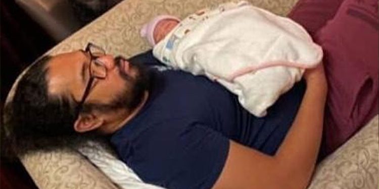 “Tahu-Tahu Dah Beranak” – Johan Dan Ozlynn Sambut Zuriat Keenam