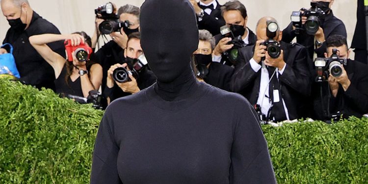 Gaya Unik Kim Kardashian Di Met Gala 2021 Curi Tumpuan Pemerhati Fesyen