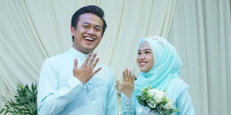 “Ada Rezeki, Tahun Depan Kami Kahwin” – Azzam Dan Sheryl Dah Bertunang