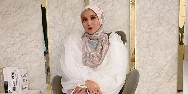 “Lepas Lima Tahun, Dia Datang Balik” – Yana Pernah Rejek Rombongan Pinangan Fadzil