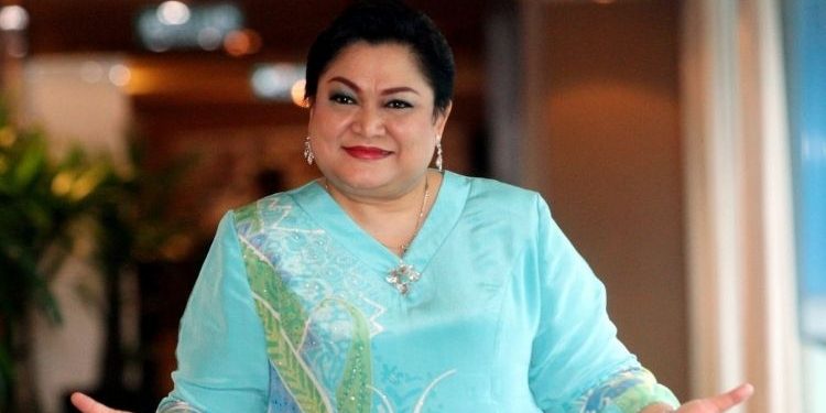 “Nikki Pesaing Tegar” – Demi Peminat, Adibah Noor Sahut Cabaran Sertai GV8