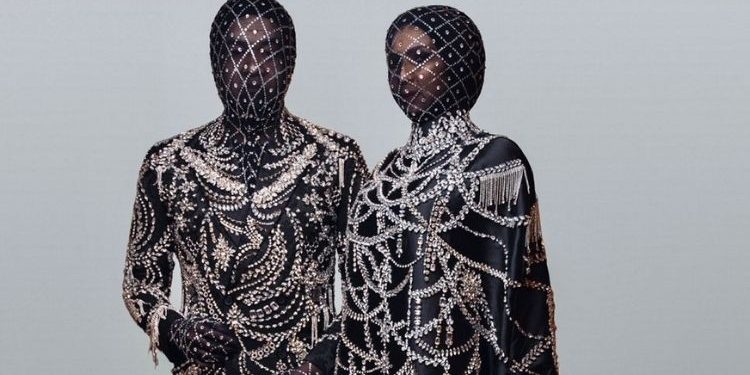 “Kanye, Kim K, Awas!” – Silau Mata Tengok Che Ta Dan Ezuwan Ismail Dilitupi Berlian