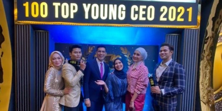 “Belum Sebulan, Tak Sangka Menang Dua Trofi” – Mikhail Dan Hajar Kagum Reputasi Larver Krasivyy