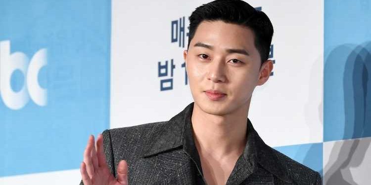 Selepas Dua Bulan, Park Seo-joon Pulang Ke Korea Selatan