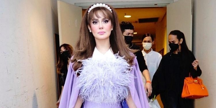 “Kantoi Sangat Ni Sis!” – Foto Uqasha Berleher Jinjang Jadi Bahan Lelucon