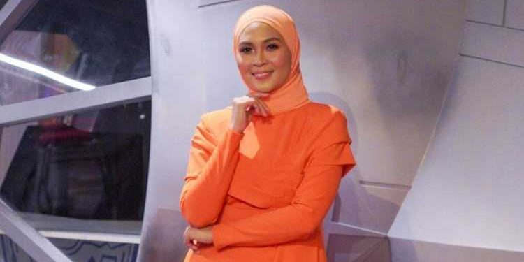 [VIDEO] “Amaran Cuma Hiburan” – Bukan Sindiran, Bunga Isme Pilihan Siti Nordiana