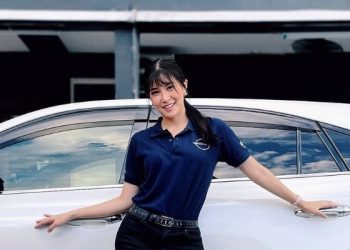 “Saya Akan Cuba” – Demi Anak, Elizabeth Tan Beranikan Diri Pandu Kereta