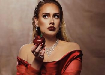 Tunda Konsert, Adele Ubati Kekecewaan Peminat Menerusi Kejutan Panggilan Video