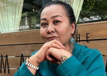 [VIDEO] “Apa-Apa Jadi, Dia Kena Tanggung!” – Hormat Suami, Ellie Suriaty Lengkapkan Dos Suntikan