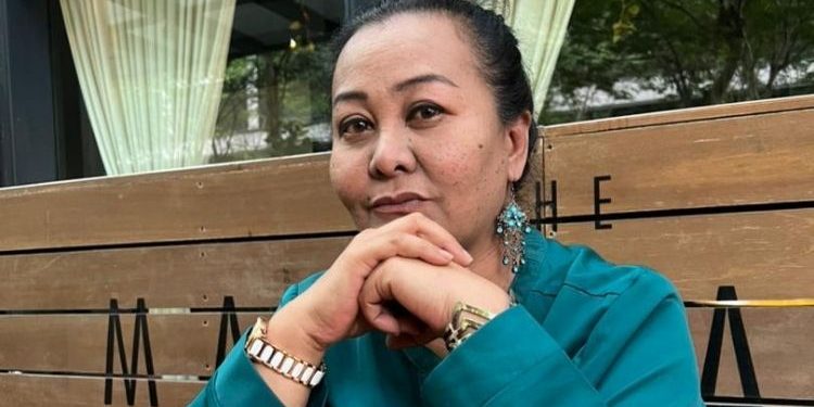 [VIDEO] “Apa-Apa Jadi, Dia Kena Tanggung!” – Hormat Suami, Ellie Suriaty Lengkapkan Dos Suntikan