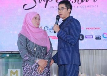 “Tak Malu Ke Jual Tudung?” – Bisnes Gagal, Zoey Rahman Menangis Depan Ibu