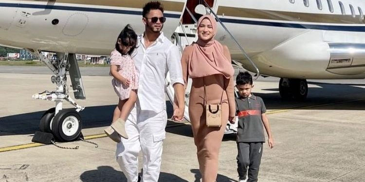 “Kami Hanya Penumpang” – Permulaan Tahun Terbaik Buat Hanis Zalikha Sekeluarga
