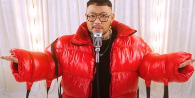 “Suara Aku Taklah Teruk Sangat” – Michael Ang Bangga Kemampuannya Jadi Penyanyi