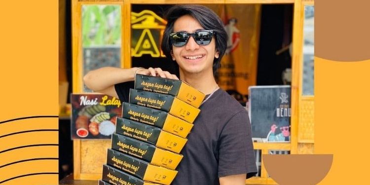 Dah Jadi Tauke Restoran, Ayie Elham Tak Kisah Pacak Khemah Jual Nasi Lalap Tepi Jalan