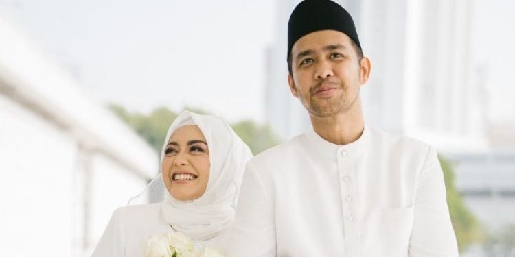 Zulin Aziz Kahwin Juga Akhirnya, Selamat Bergelar Isteri Kepada Farhan Norzaini