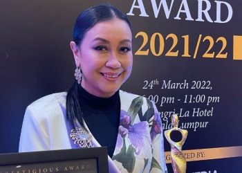 Gembira Terus Dihargai, DJ Lin Terima Anugerah Ke-10 Sepanjang Kerjaya Radio