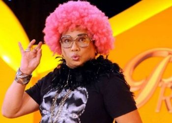 “Tak Sabar Nak Ke London!” – Malas Layan, Diva AA Anggap Isu Bayaran Mic On Selesai