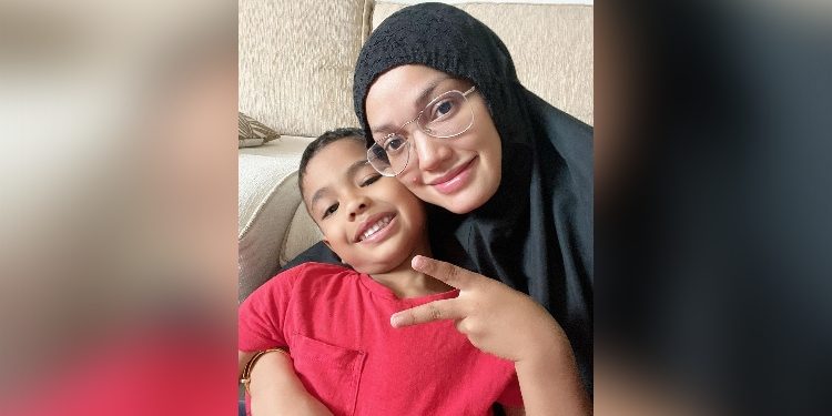 Sambut Birthday Anak Sulung Di Madinah, Puteri Sarah Titip Doa Sayu Buat Syaikhul Islam