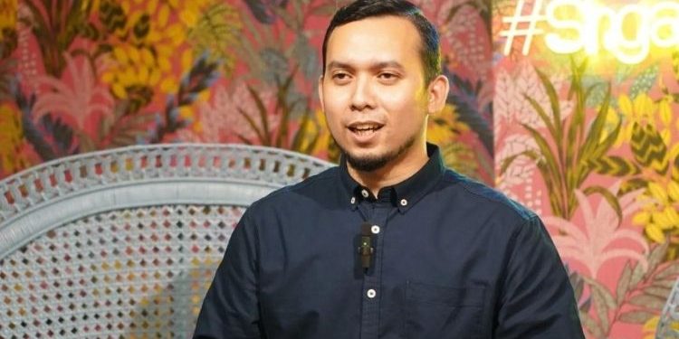 “Apabila Si Suami Tak Hargai Isteri… ” –  Di Sisi Along Exist, Izmir Fareez Bercerita Dalam Maaf