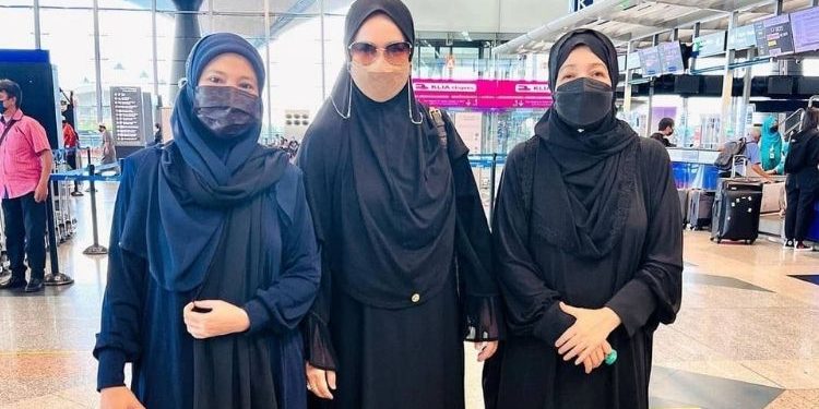 “Perjalananku Kerana-Mu Ya Allah” – Tok Ti Tunaikan Umrah Di 10 Ramadan Terakhir