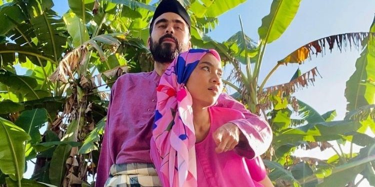 Bersederhana Sambut Syawal, Yuna Pinjam Baju Milik Penyanyi Terkenal Indonesia