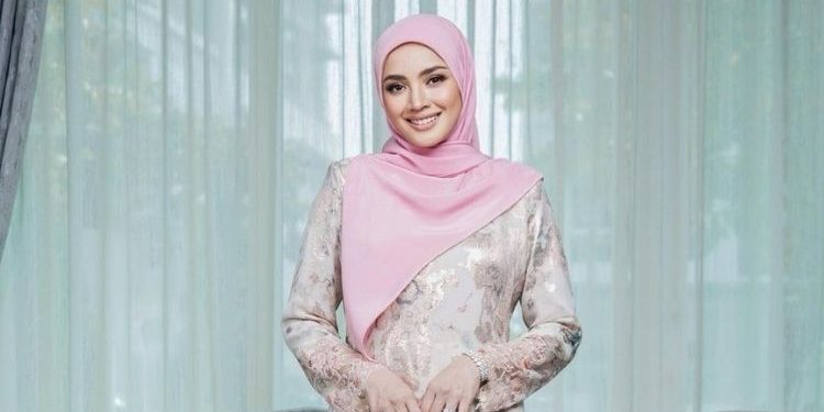 “Saya Pakai Hijab Kerana Allah, Bukan Untuk Media Sosial” – Pendedahan Nur Fazura