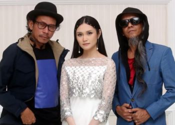 Ayda Jebat Sertai Awesome Raja Lawak, Jadi Juri Tetap Di Sisi Saiful Apek Dan Khir Rahman
