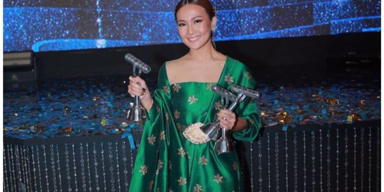 Berjaya Tewaskan Siti Nurhaliza, Kata Ziha Salleh – “Saya Nak Dengar Apa Komen Netizen”