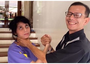 Izinkan Anak Pandu Kereta Mewah, Azhar Sulaiman Pesan – “Jangan Jadi Macam…”