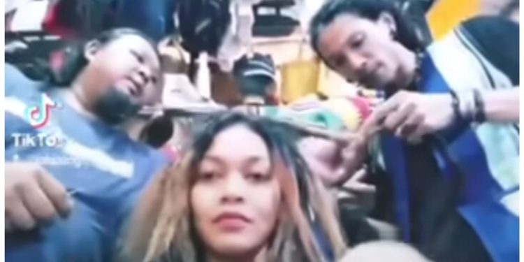 [VIDEO] Tom Tunai Permintaan Peminat, Sanggup Korban Rambut ‘Dreadlock’ Demi GV-9