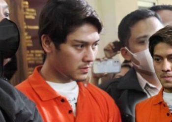[VIDEO] Sarung Baju Lokap Rona Jingga, Rizky Billar Ditahan Polis Selama 20 Hari