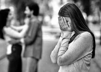 Selepas 20 Tahun Kahwin Dan Dikurniakan Lapan Anak, Isteri Terkejut Suami Berlaku Curang