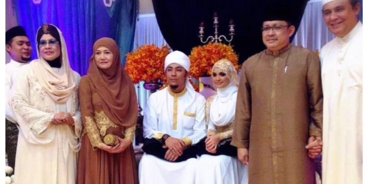 “Keluarga Restui Perkahwinan Syamsul Dan Sarah” – Patimah Enggan Bermenantukan Ira Kazar?