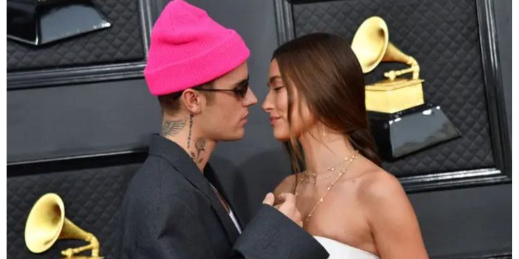 “Puasa Tidak Masuk Akal!” – Persenda Ibadah Umat Islam, Justin Dan Hailey Teruk Dikecam