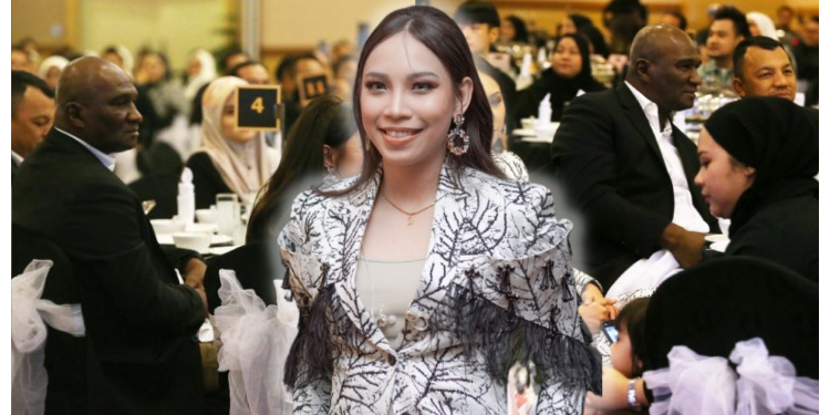 [V] Pilih Untuk Berdamai, Fyna Jebat Dilihat Duduk Semeja Dengan Madu – “Ramai Yang Doakan”