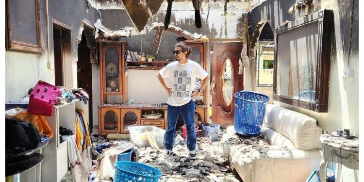 [V] “Kalau Tanya Saya Apa Barang Kesayangan Yang Terbakar, Jawapannya Kenangan…” – Issey