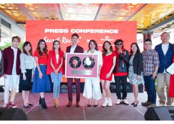 Universal Music Malaysia Kongsi Pentas Dengan Secret Recipe Jamu Sambil Hiburkan Pelanggan