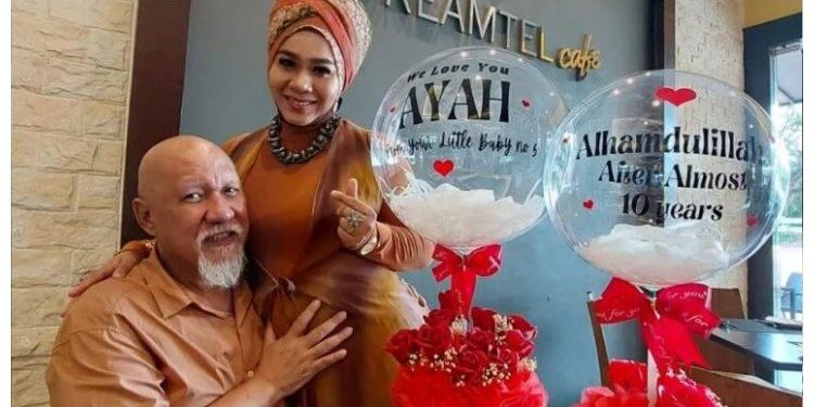 Min Yasmin Hamil Selepas 10 Tahun Berkahwin, Hadiah Hari Bapa Paling Bermakna Buat Julfekar!