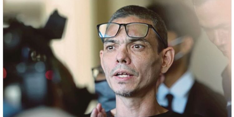 Kes Dadah Yasin: Ahli Kimia Sahkan Terima 19 Beg Plastik Berisi Kanabis – “Dua Ketulan Mampat Dan 17 Pokok Dalam Pasu…”