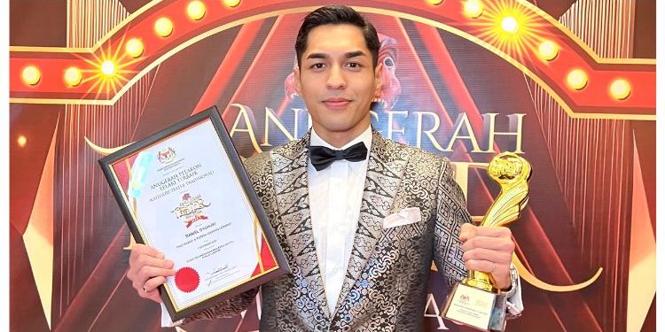 Danial Dashuki Menang Anugerah Pelakon Lelaki Terbaik di Anugerah Teater Malaysia 2023