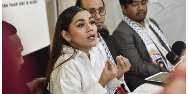 Kontrak Bersama Syarikat Rakaman Ditamatkan, Kaka Azraff Tuntut Penjelasan