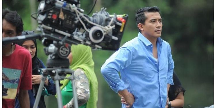 Aaron Aziz Elak Jadi Pengarah ‘Besar Kepala’, Tidak Mahu Pelakon Hilang ‘Mood’ Ketika Bekerja