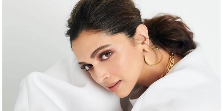 Deepika Padukone Akui Tidak Menyesal Bertatu Nama Bekas Kekasih