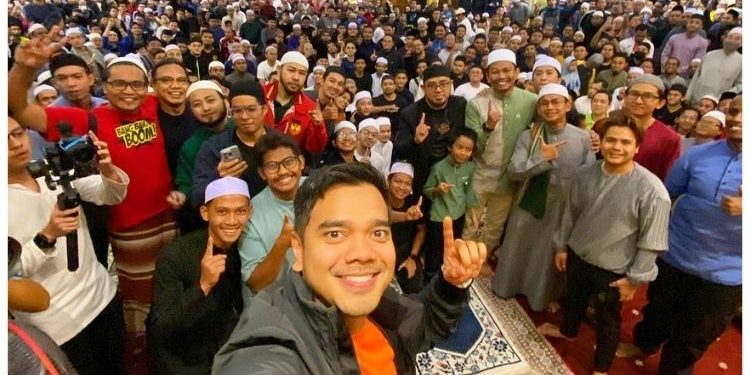 Hampir 3,000 Jemaah Sertai Geng Subuh Macam Jumaat Alif Satar! – “Macam Ni Hari-hari… Confirm Menang”