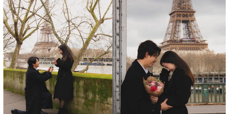 Taecyeon 2PM Knelt In Paris, But Not For A Proposal!