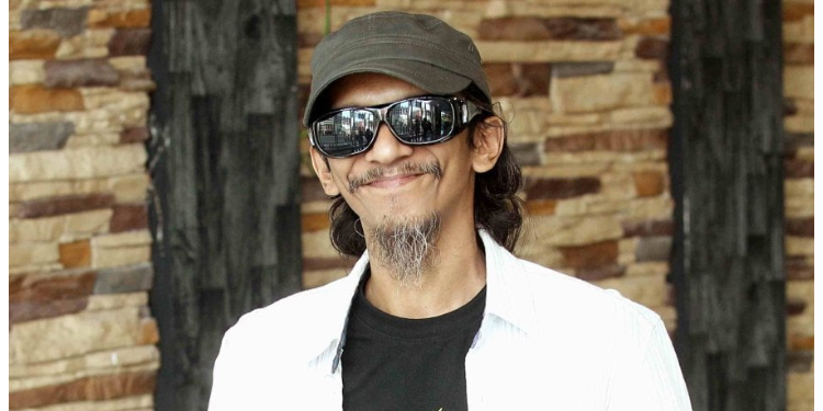 “That’s Really Me” – Saiful Apek Admits He’s The Person Detained By Police