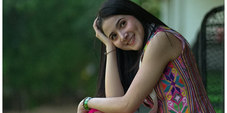 Bulan Sutena Rela ‘Sunburn’ Demi ‘Susah Abang’