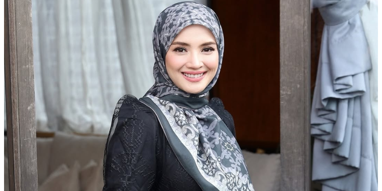 “If Dah Rasa Kosong Itu Petanda…” – Fazura Titip Nasihat Buat Wanita Baru Bercerai