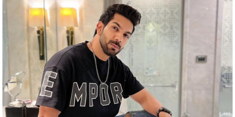 “Malik Milik Aku!” – Wanita Dipukul Kerana Bergambar Dengan Irfan Zaini